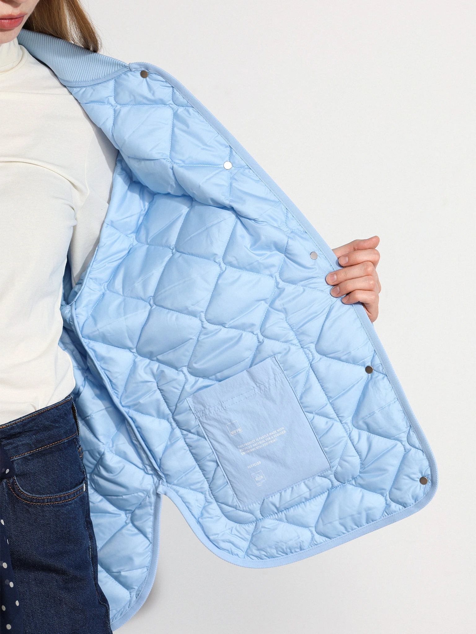 Куртка стеганая голубого цвета на кнопках